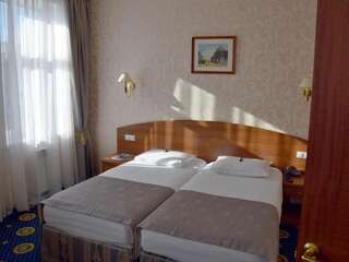 Гостиница  София Тула Стандартный двухместный номер с 1 кроватью или 2 отдельными кроватями-6